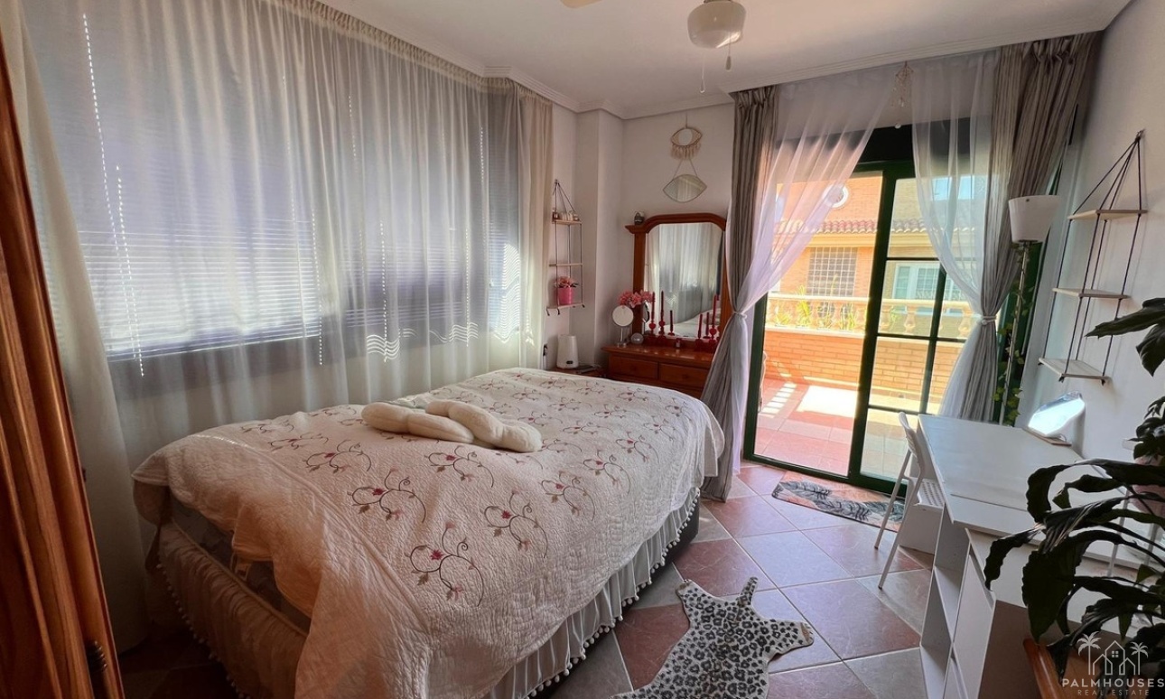 Resale - Villa - Benidorm - Benidorm Centro