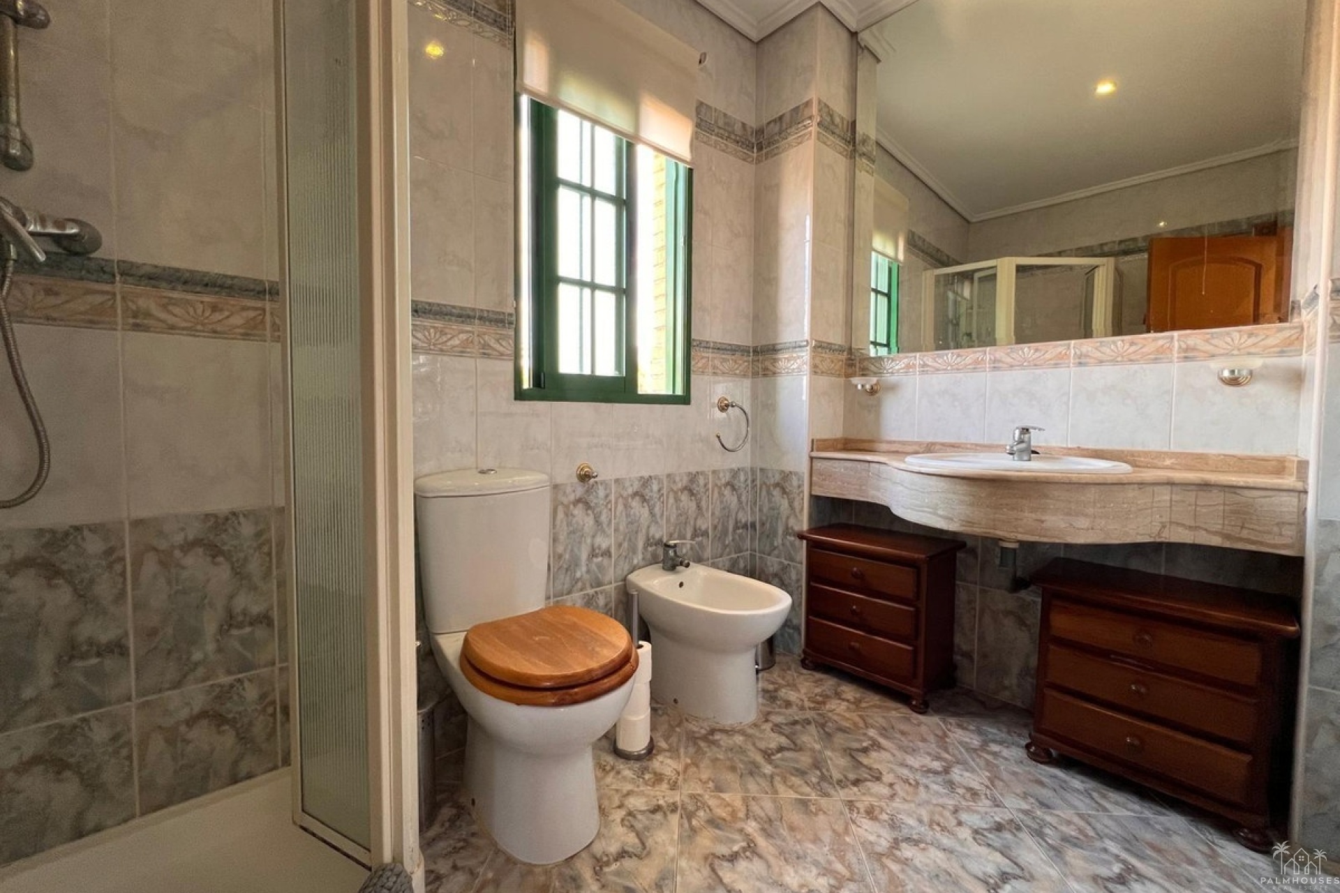 Resale - Villa - Benidorm - Benidorm Centro