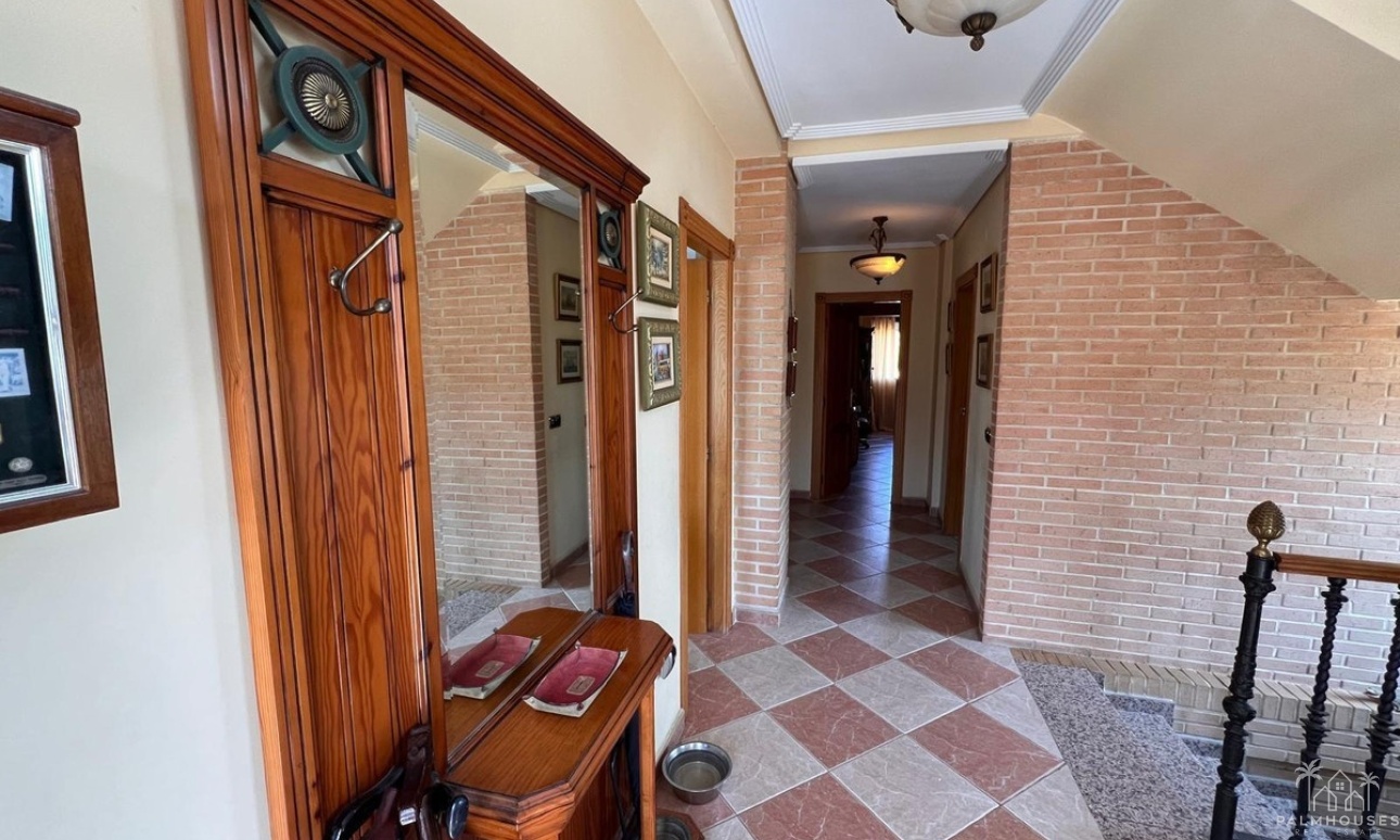 Resale - Villa - Benidorm - Benidorm Centro