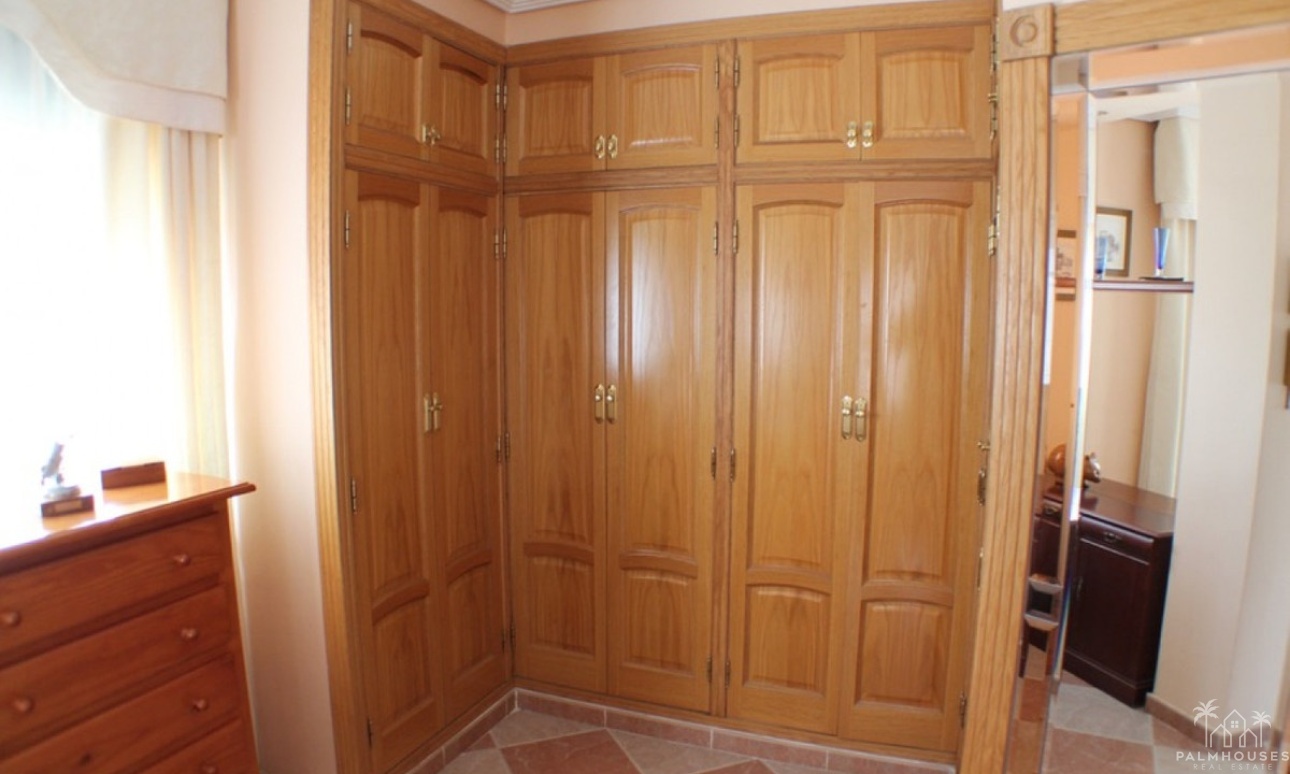 Resale - Villa - Benidorm - Benidorm Centro