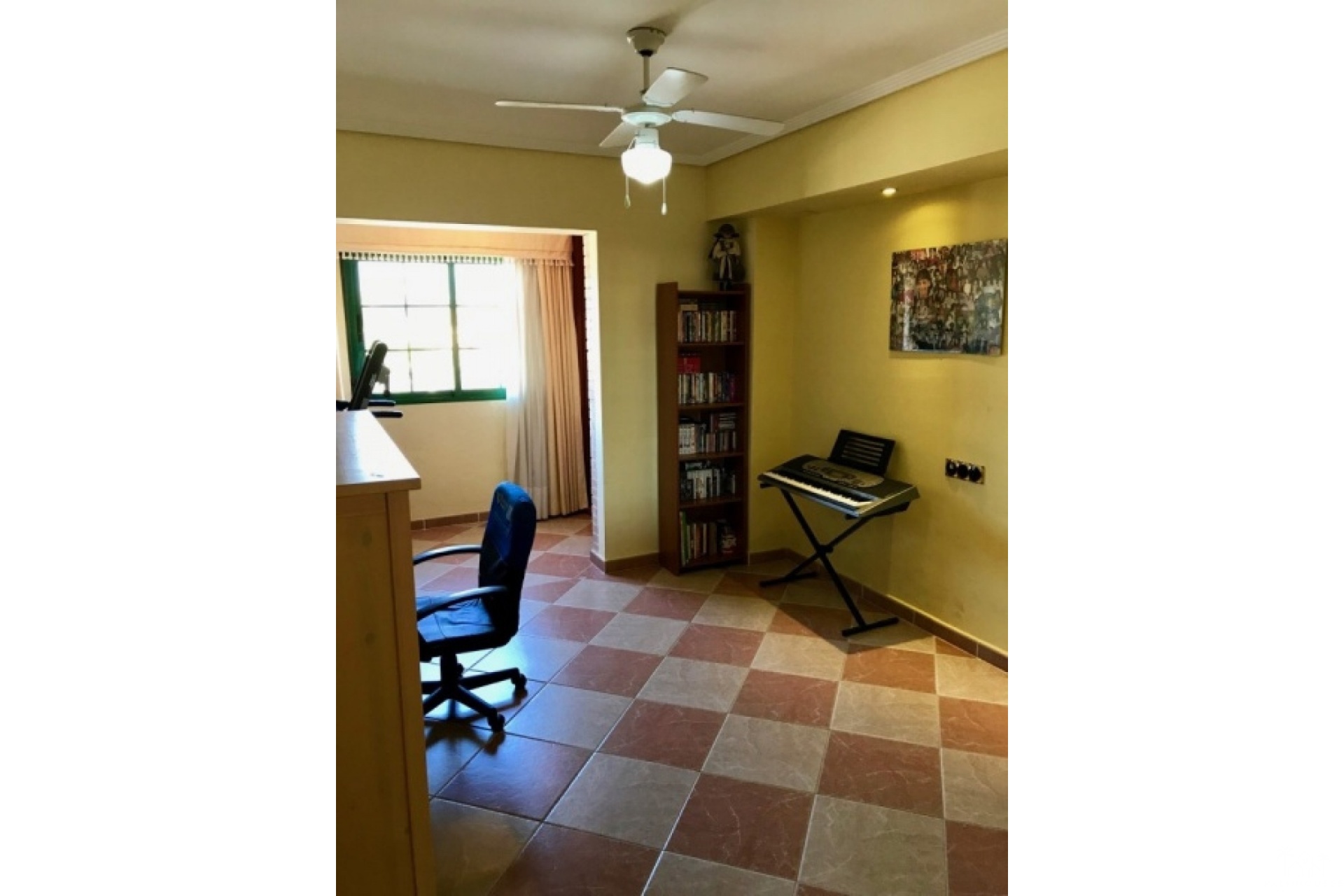 Resale - Villa - Benidorm - Benidorm Centro