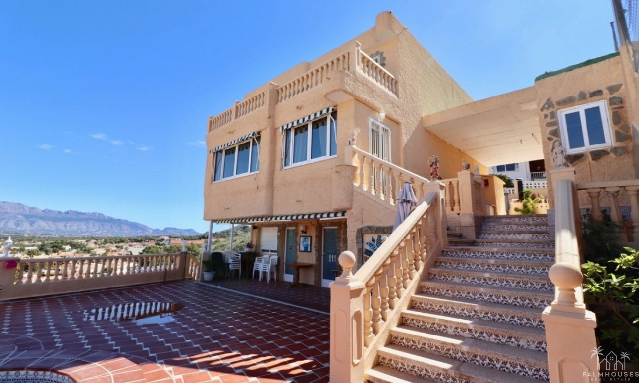 Resale - Villa - Benidorm - Benidorm Centro