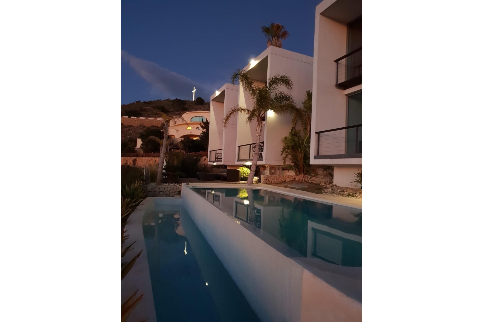 Resale - Villa - Benidorm - Benidorm Centro