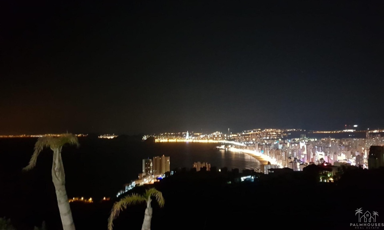 Resale - Villa - Benidorm - Benidorm Centro
