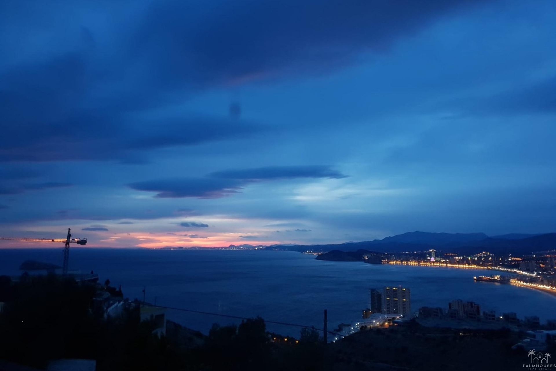 Resale - Villa - Benidorm - Benidorm Centro