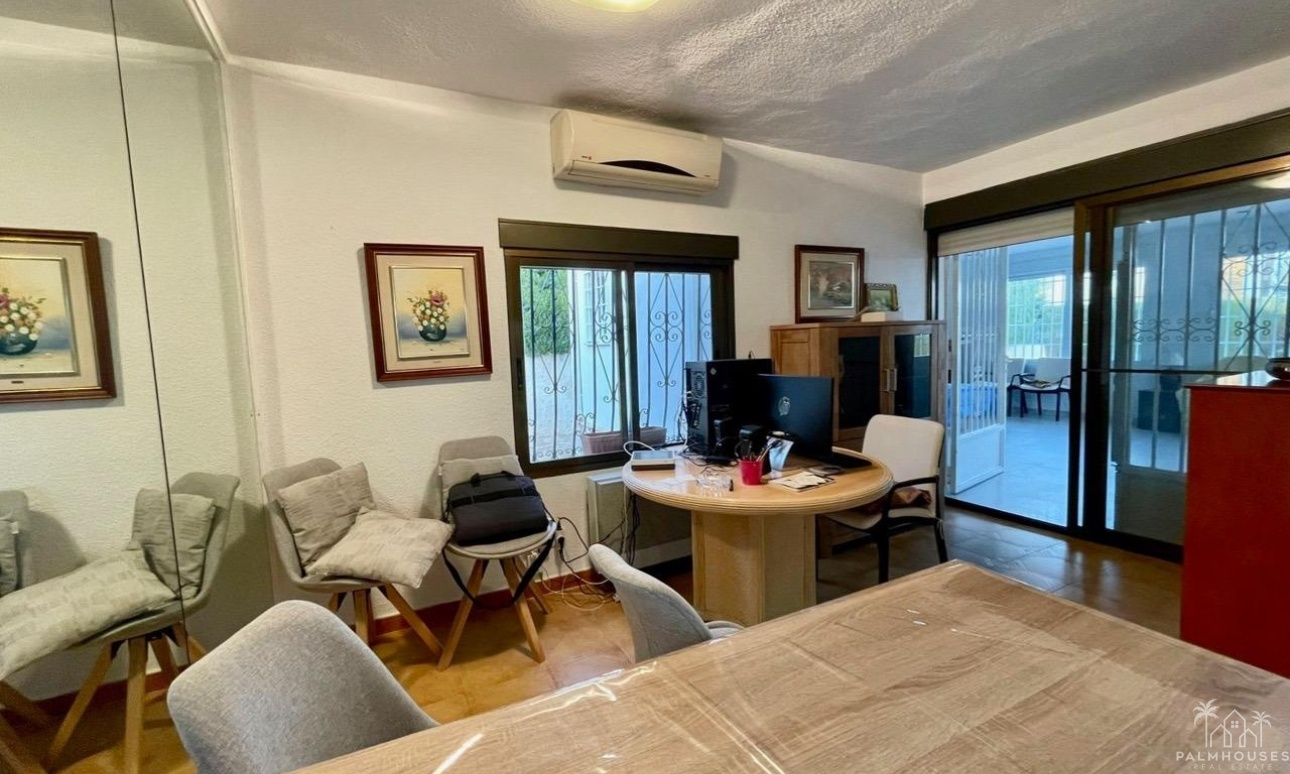 Resale - Villa - Benidorm - Urbanizaciones