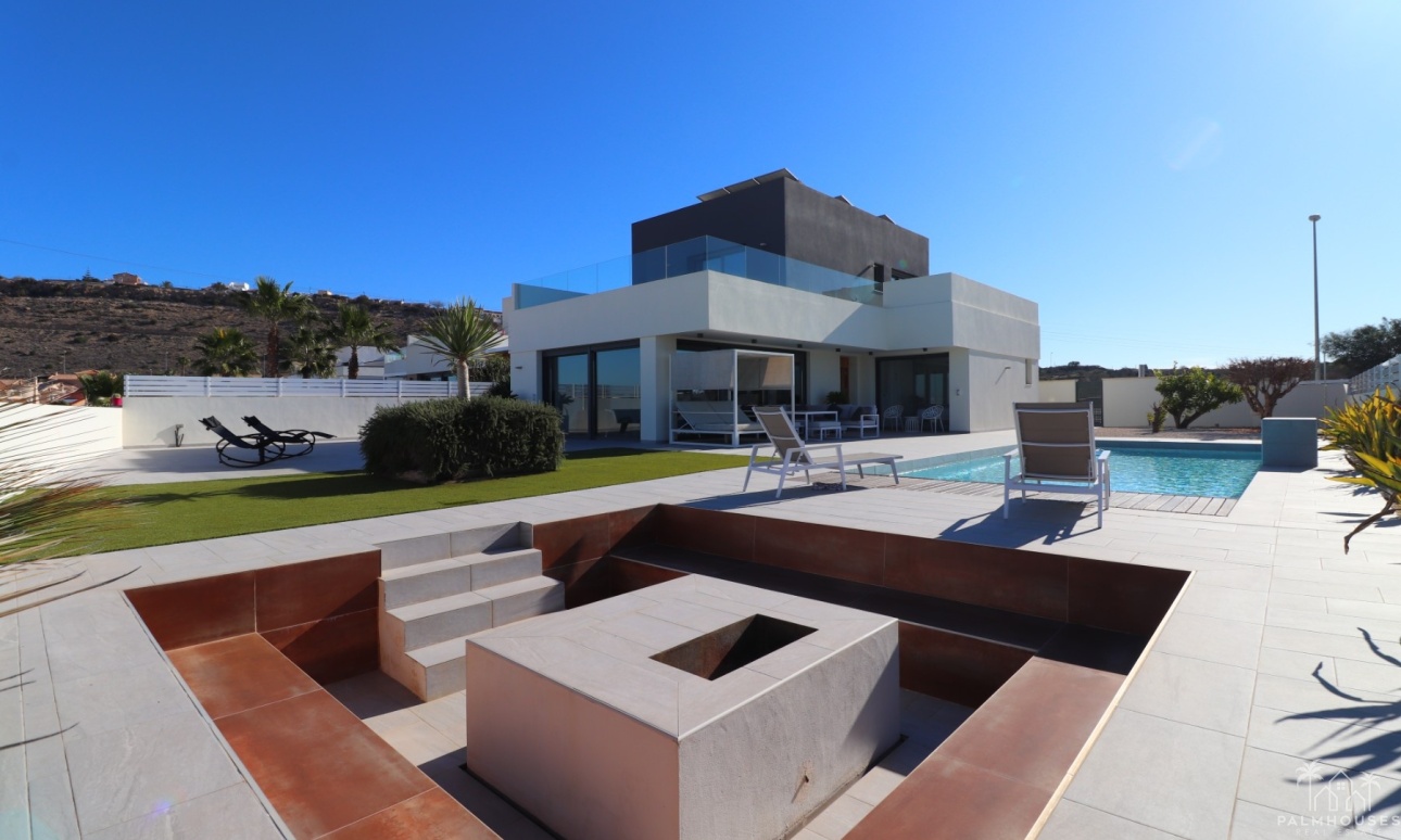 Resale - Villa - Benimar