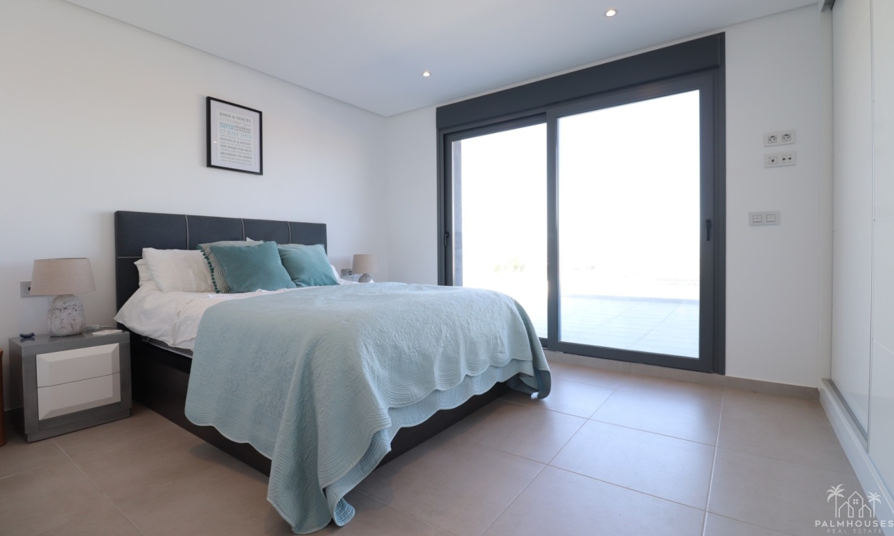 Resale - Villa - Benimar