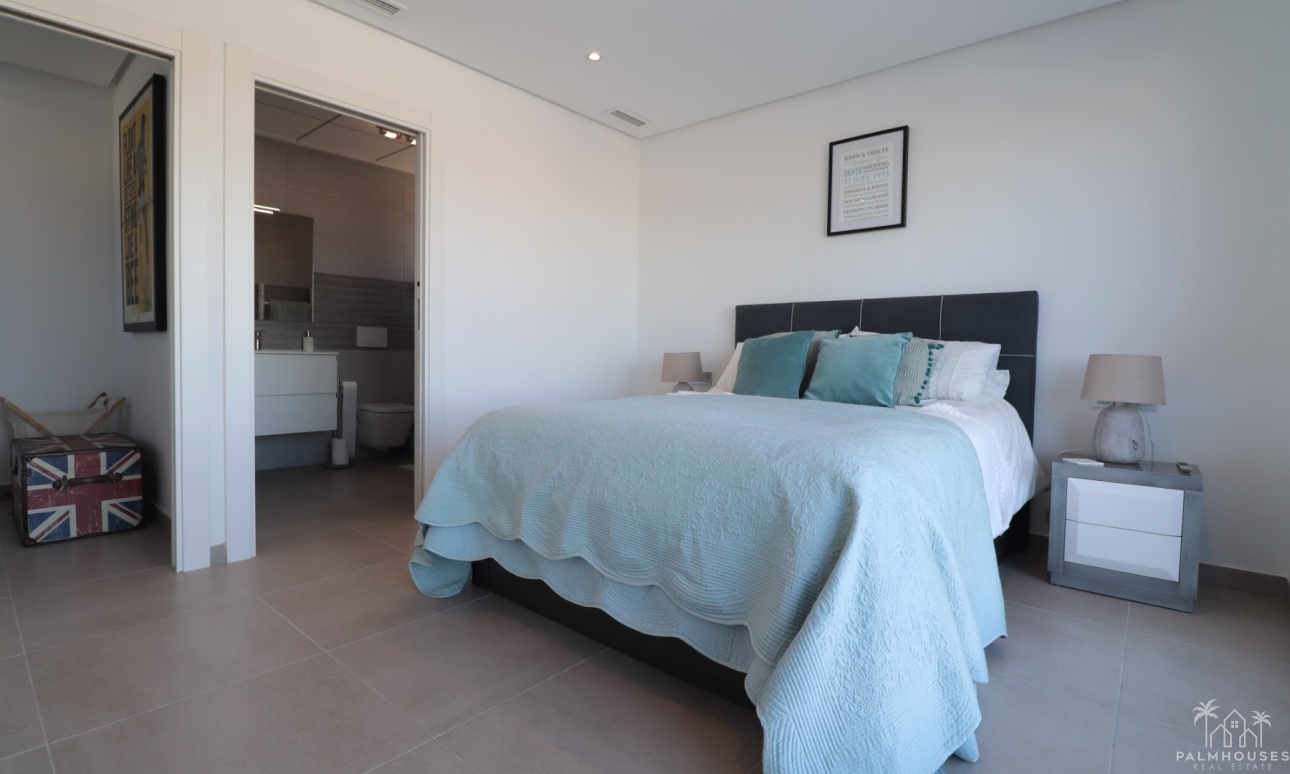 Resale - Villa - Benimar