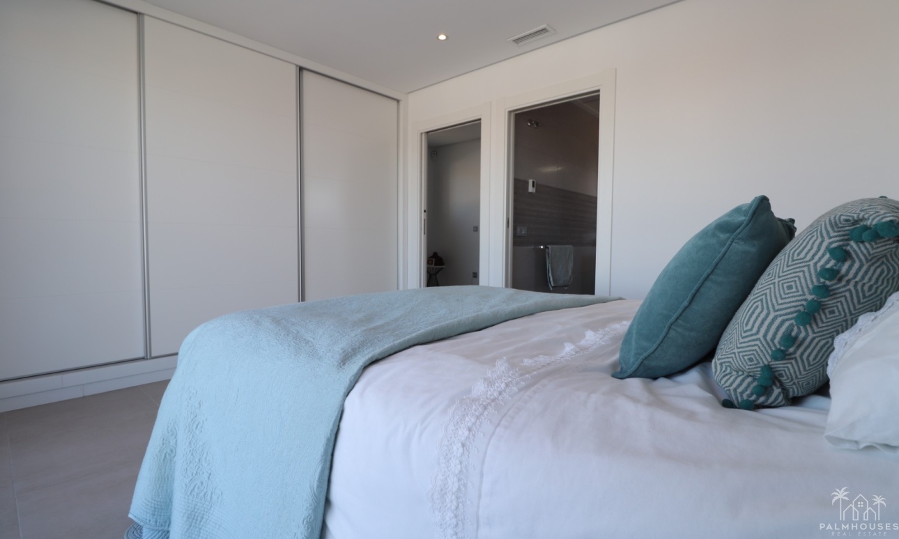 Resale - Villa - Benimar