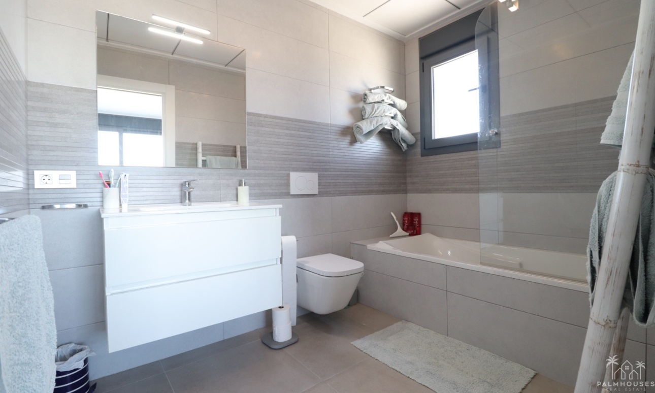 Resale - Villa - Benimar