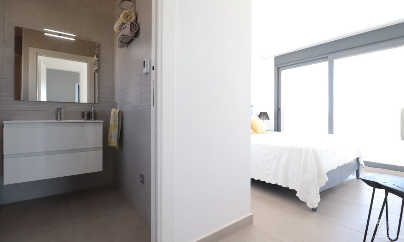 Resale - Villa - Benimar