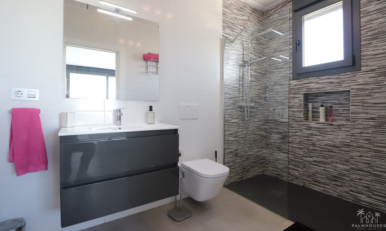 Resale - Villa - Benimar
