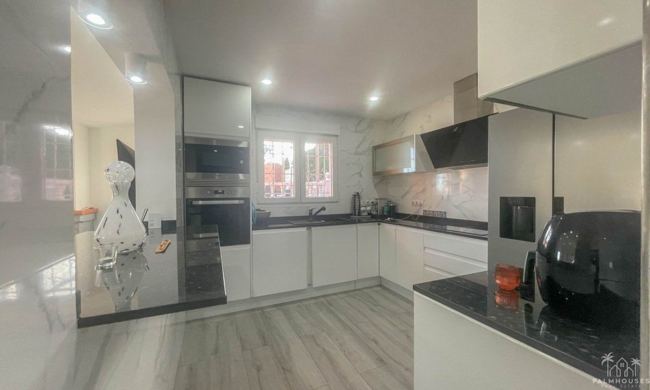 Resale - Villa - Calpe - Calpe Centro