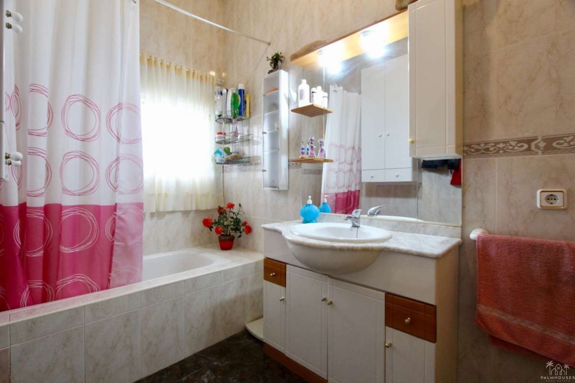 Resale - Villa - Canadas De San Pedro - Inland