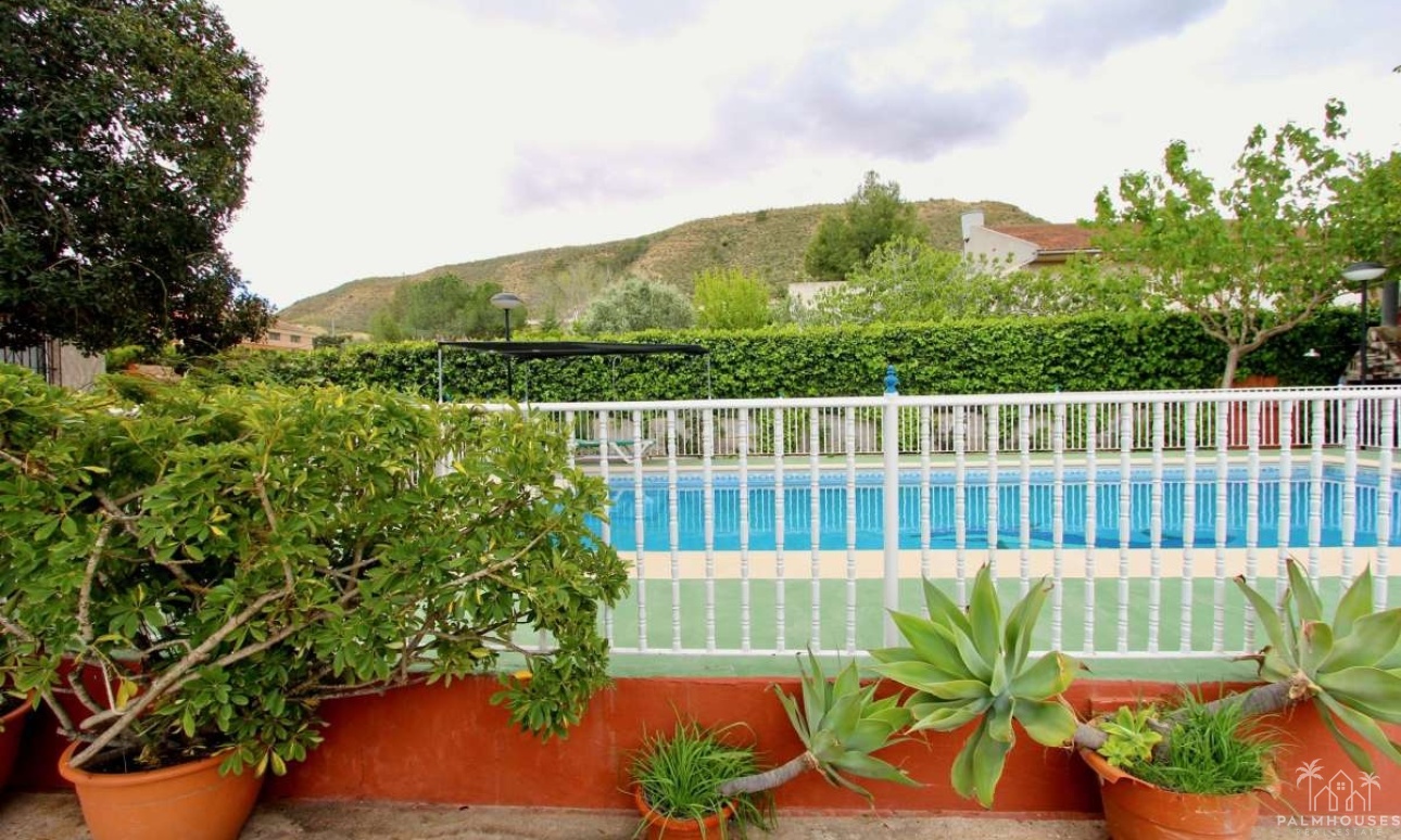 Resale - Villa - Canadas De San Pedro - Inland
