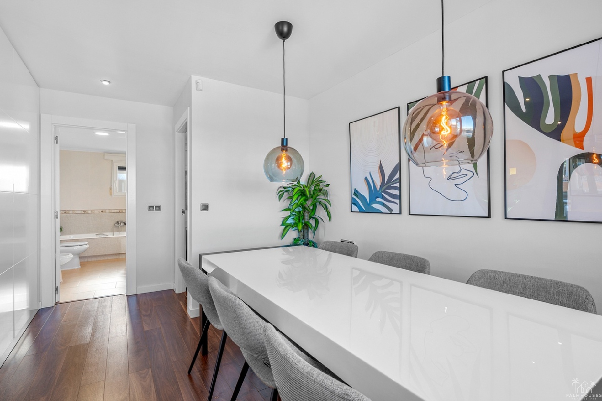Resale - Villa - Ciudad De Las Comunicaciones - Costa Blanca