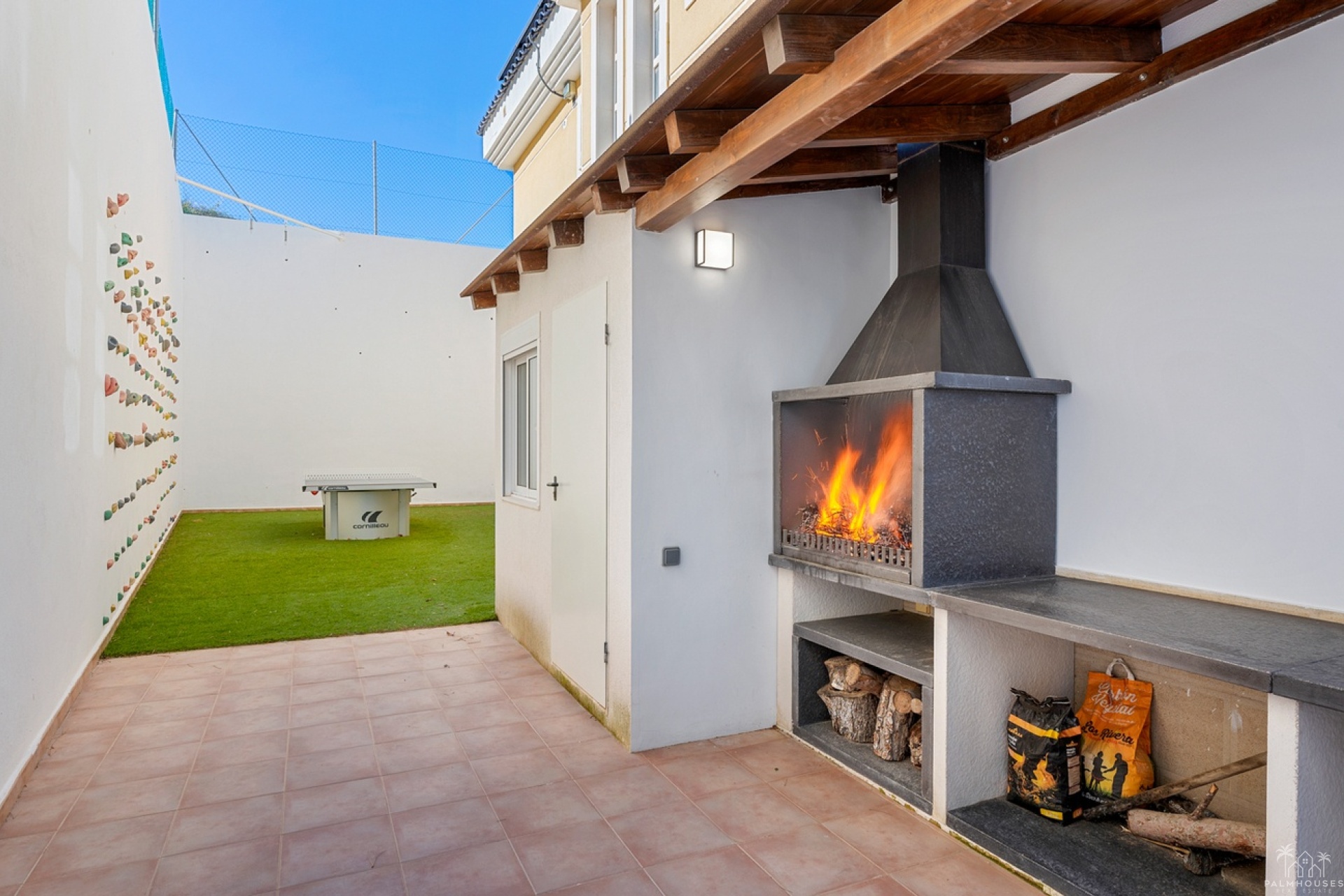 Resale - Villa - Ciudad De Las Comunicaciones - Costa Blanca