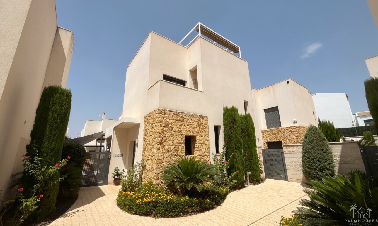 Resale - Villa - Ciudad Quesada - Pueblo bravo