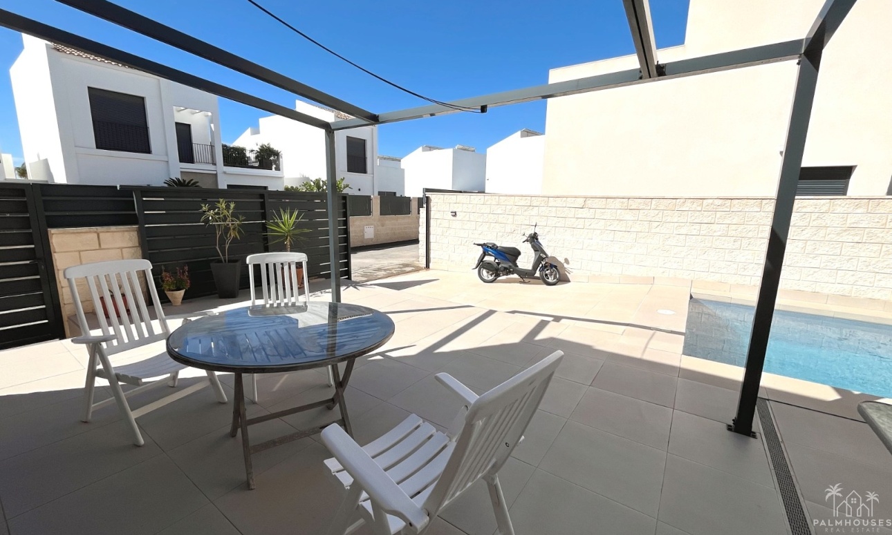 Resale - Villa - Ciudad Quesada - Pueblo bravo