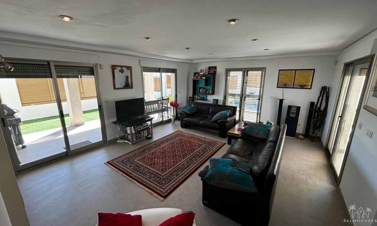 Resale - Villa - Cox