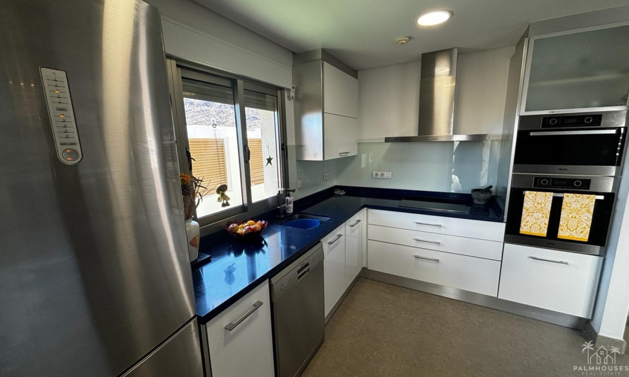 Resale - Villa - Cox