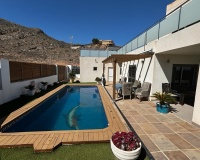 Resale - Villa - Cox