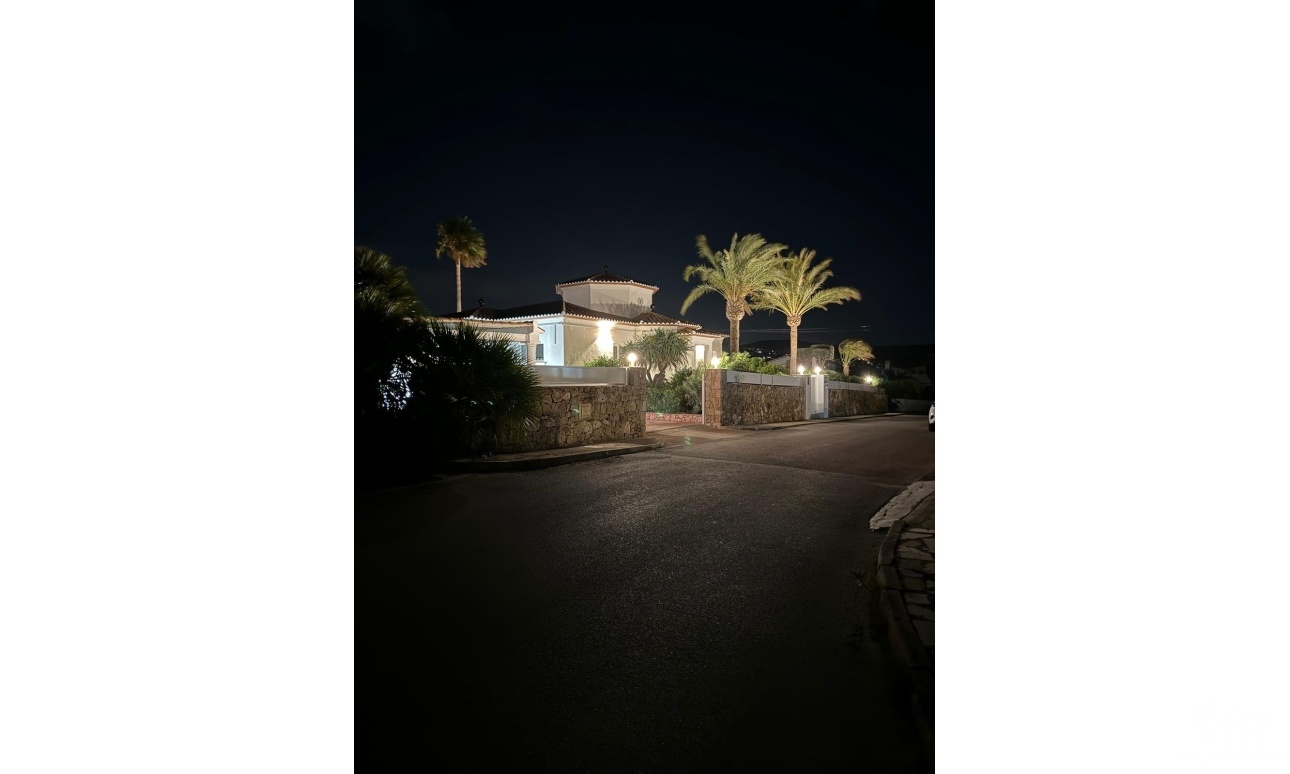 Resale - Villa - Denia - Denia Centro