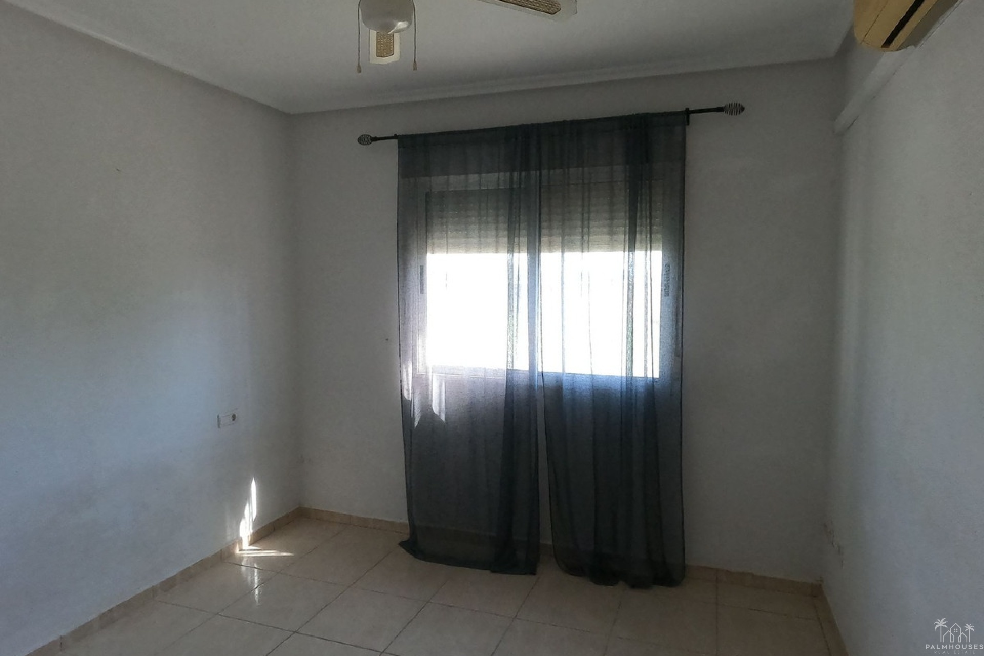 Resale - Villa - Dolores - Dolores Centro