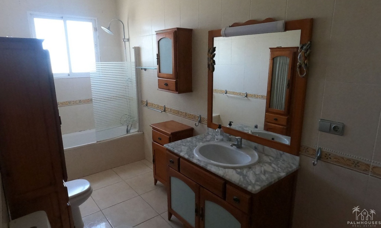 Resale - Villa - Dolores - Dolores Centro