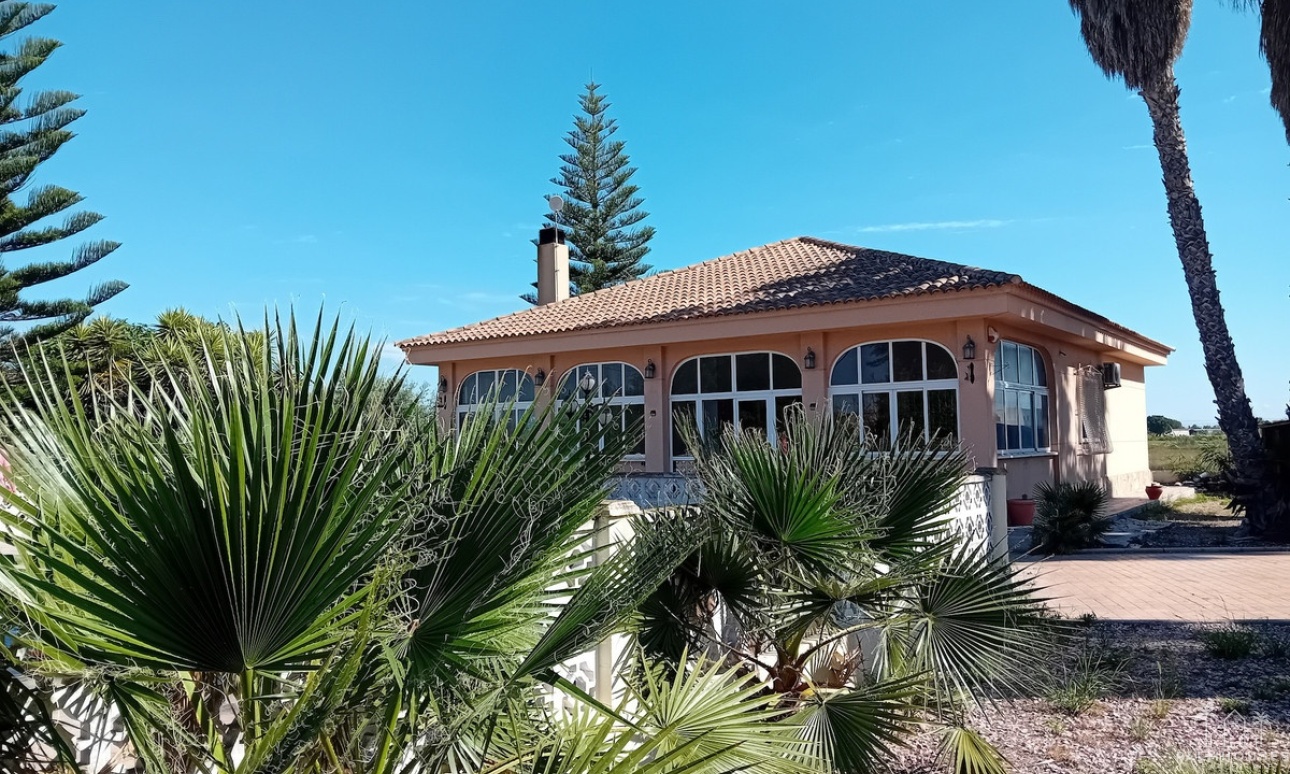 Resale - Villa - Dolores - Dolores Centro