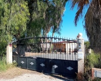 Resale - Villa - Dolores - Dolores Centro