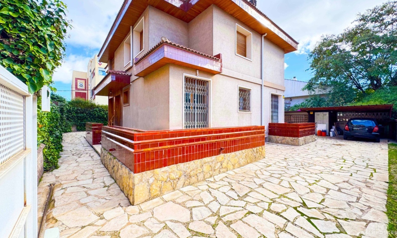 Resale - Villa - Elda - Elda Centro
