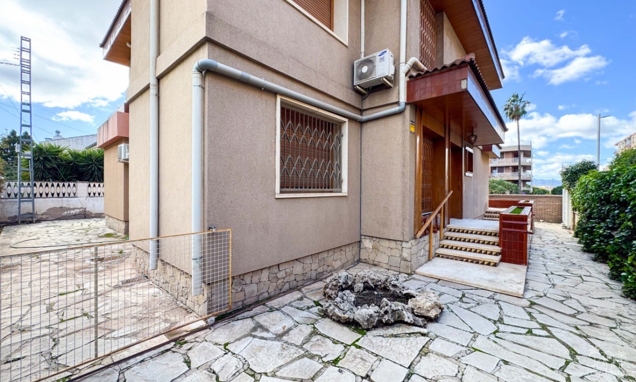 Resale - Villa - Elda - Elda Centro