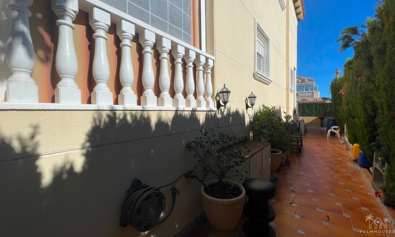 Resale - Villa - Guardamar del Segura - Guardamar del Segura Centro