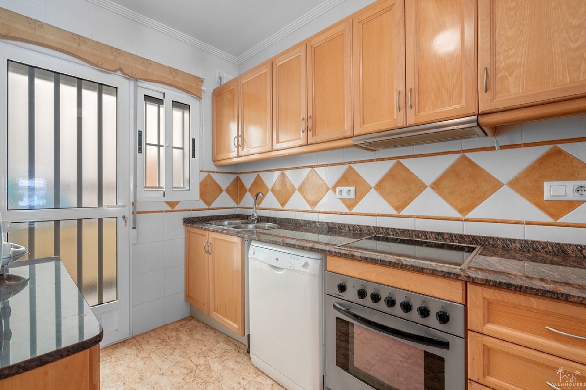 Resale - Villa - Guardamar del Segura - Guardamar del Segura Centro