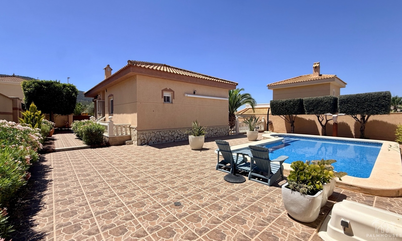 Resale - Villa - Hondón de las Nieves