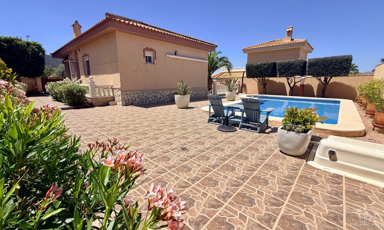 Resale - Villa - Hondón de las Nieves