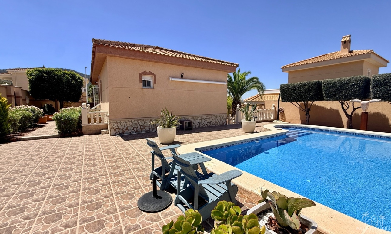 Resale - Villa - Hondón de las Nieves