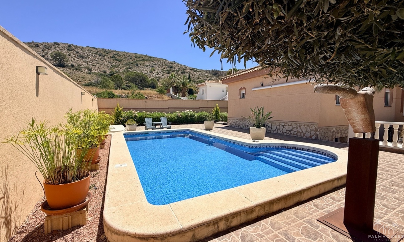 Resale - Villa - Hondón de las Nieves