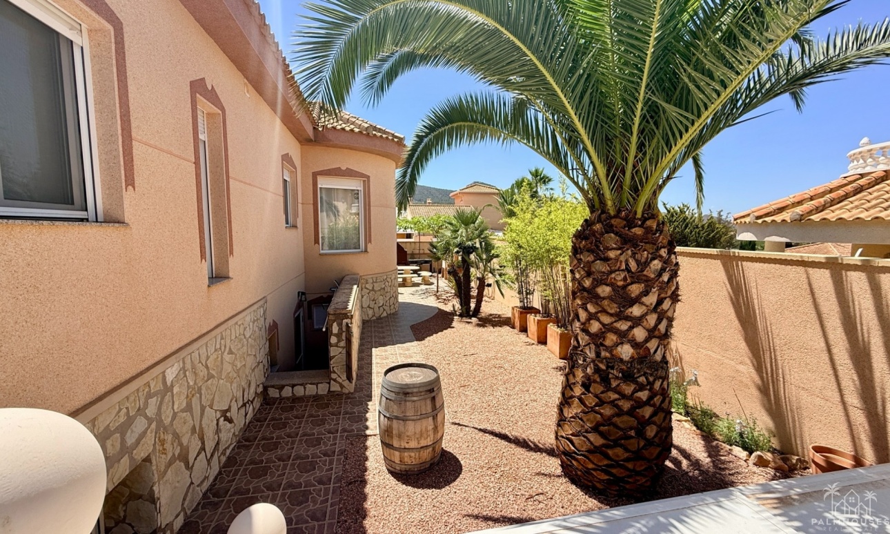 Resale - Villa - Hondón de las Nieves