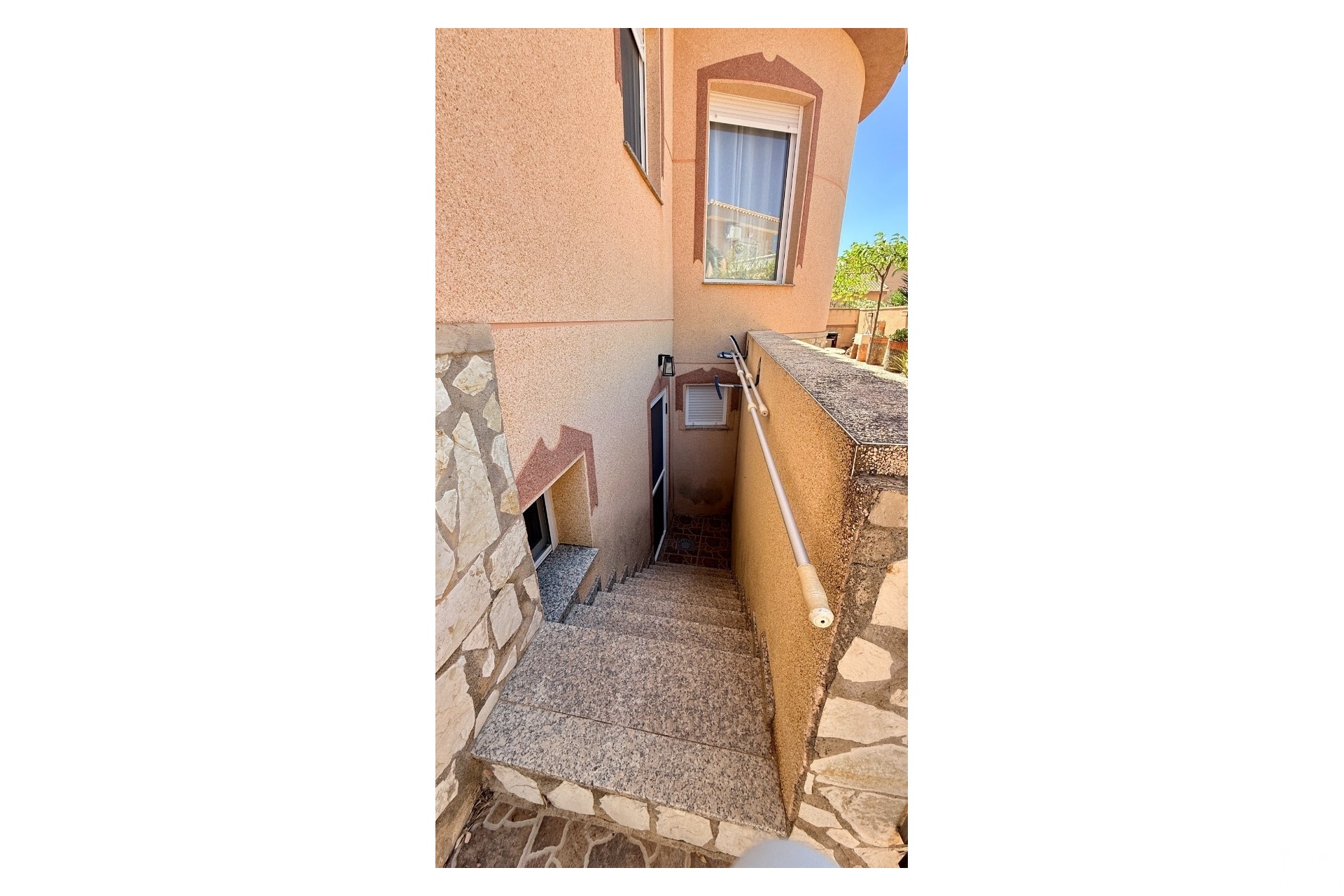 Resale - Villa - Hondón de las Nieves