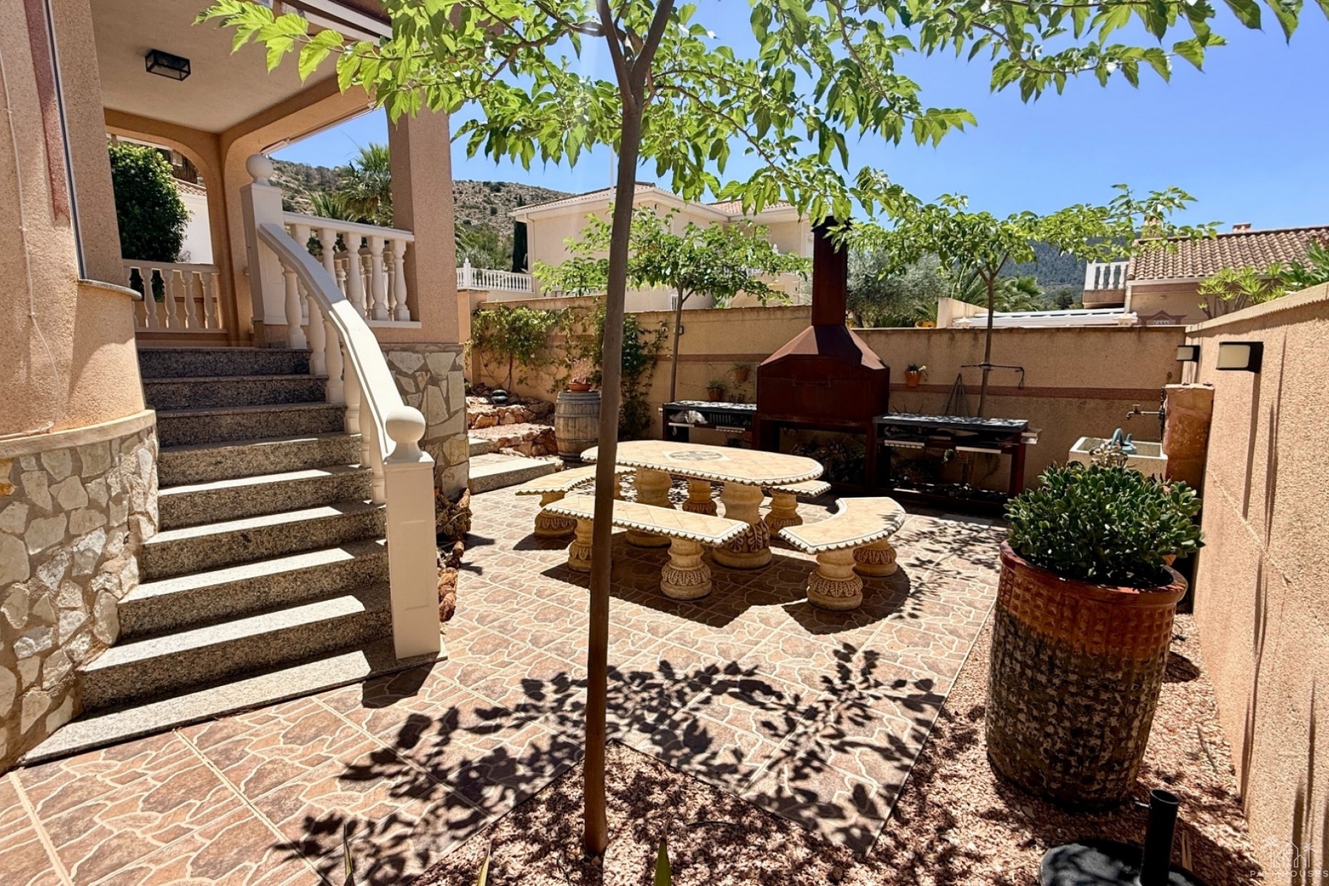 Resale - Villa - Hondón de las Nieves