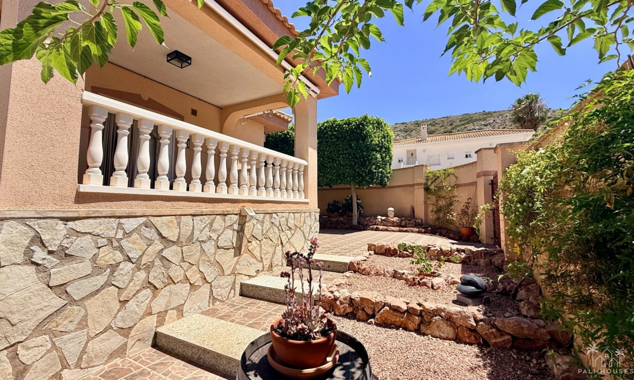 Resale - Villa - Hondón de las Nieves