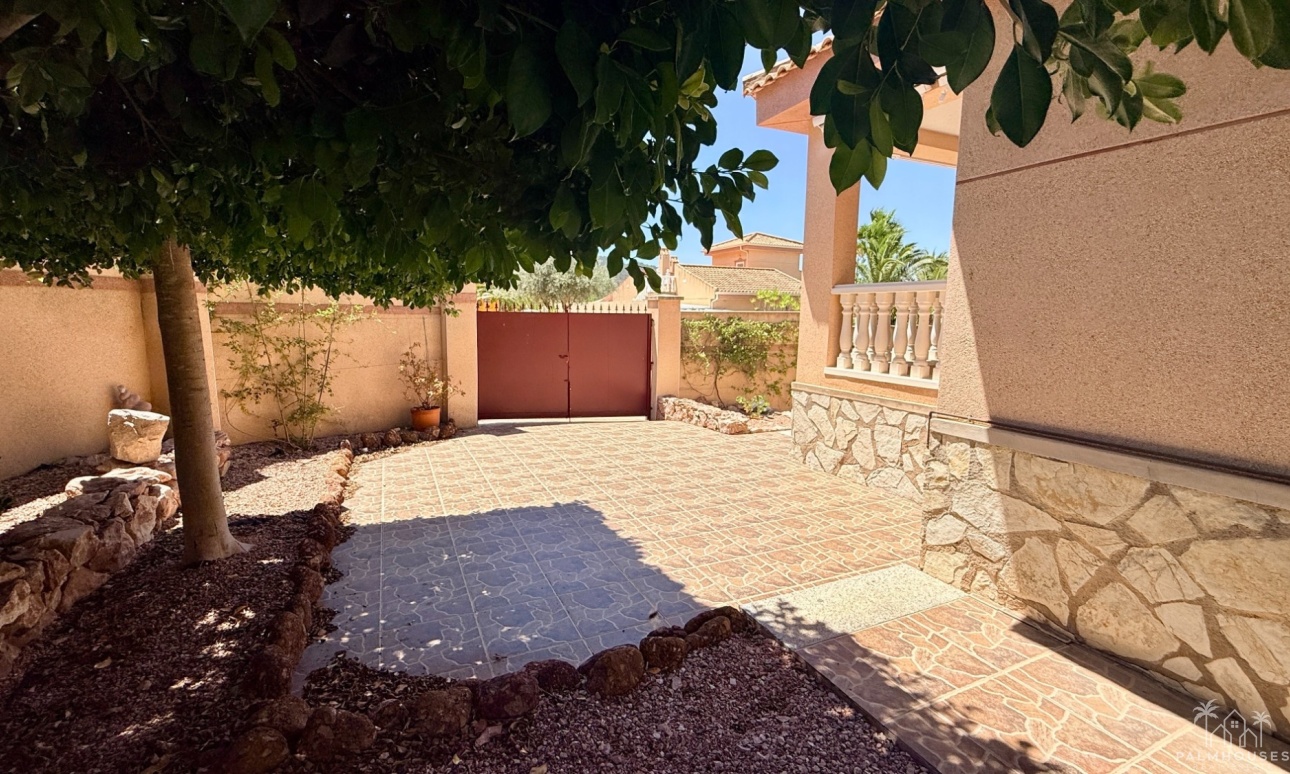 Resale - Villa - Hondón de las Nieves