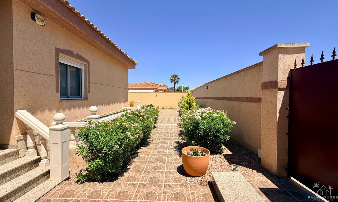Resale - Villa - Hondón de las Nieves