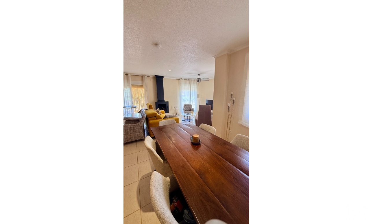 Resale - Villa - Hondón de las Nieves