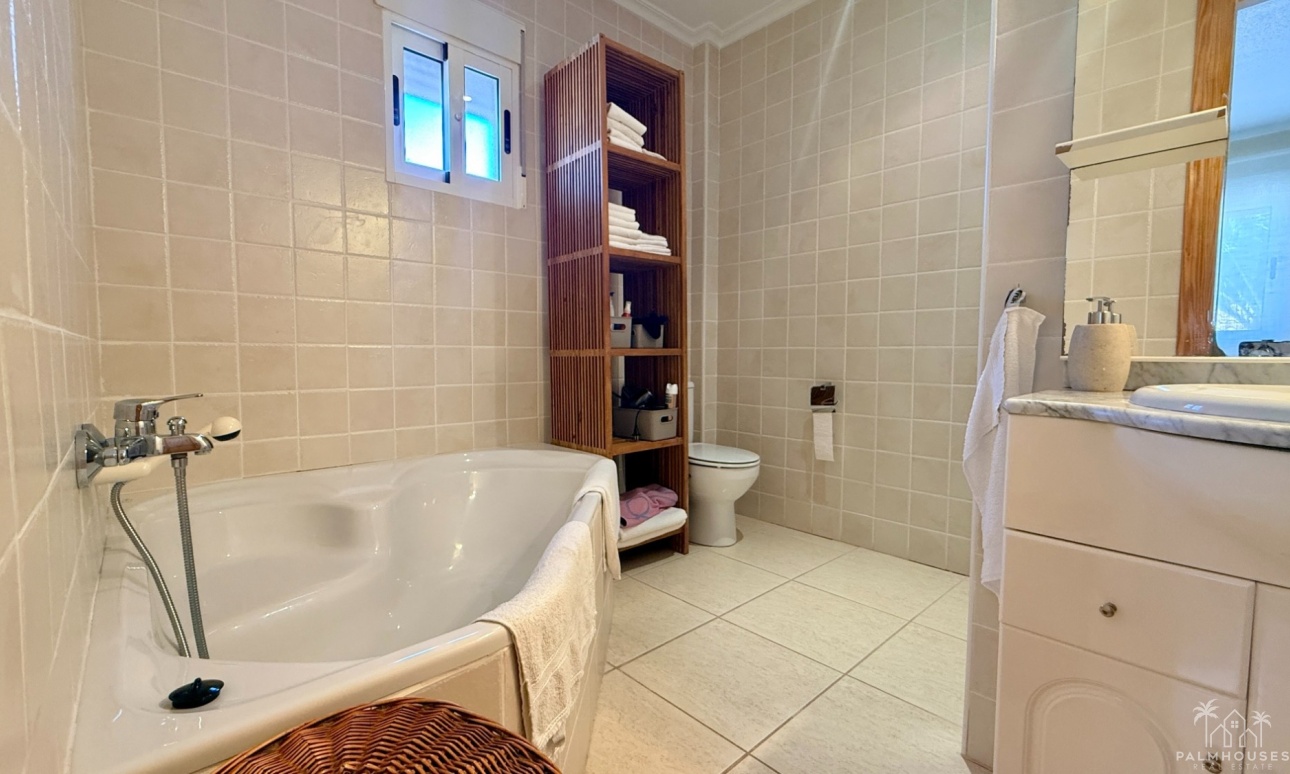 Resale - Villa - Hondón de las Nieves