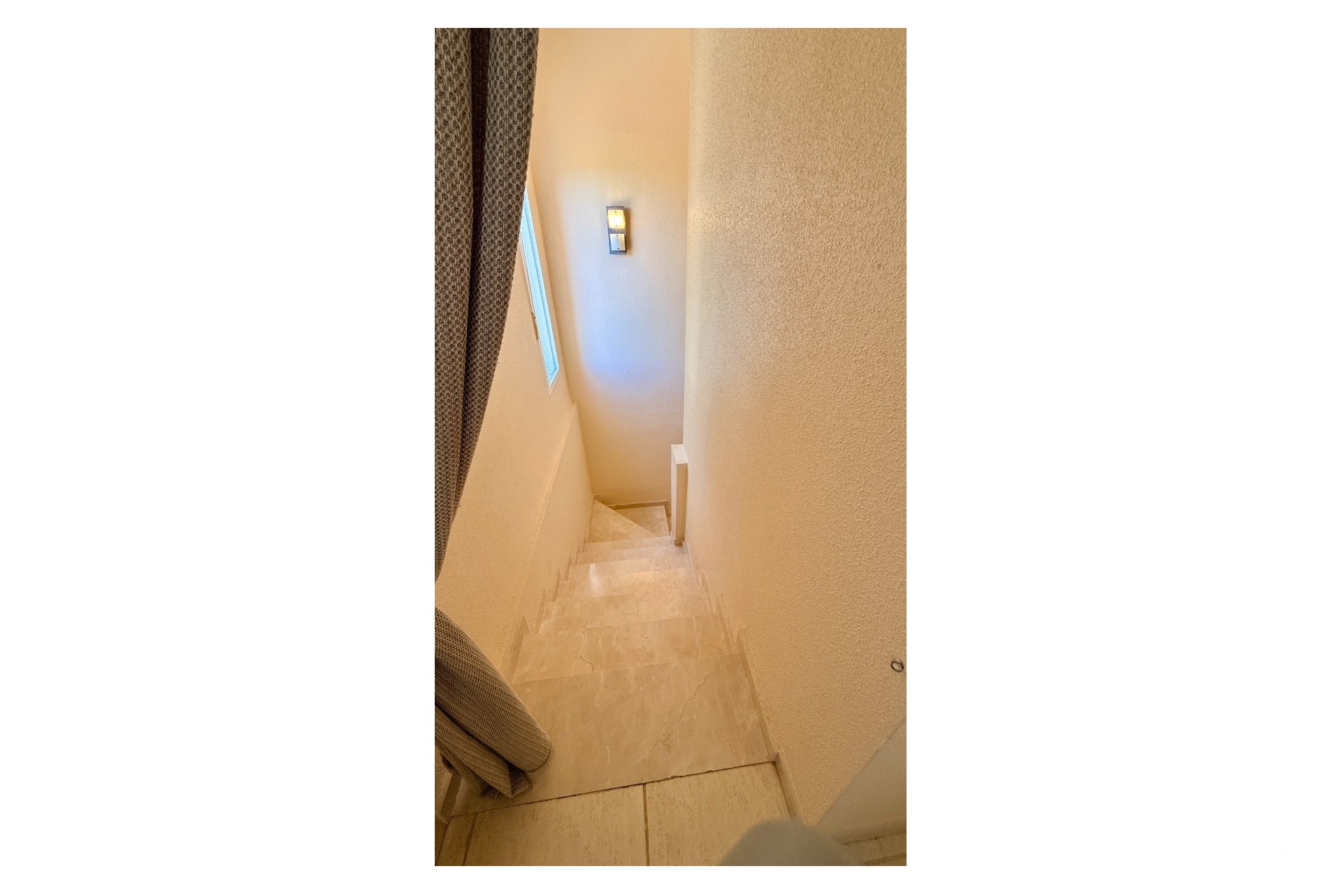 Resale - Villa - Hondón de las Nieves