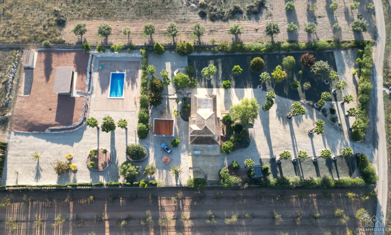 Resale - Villa - Hondón de las Nieves